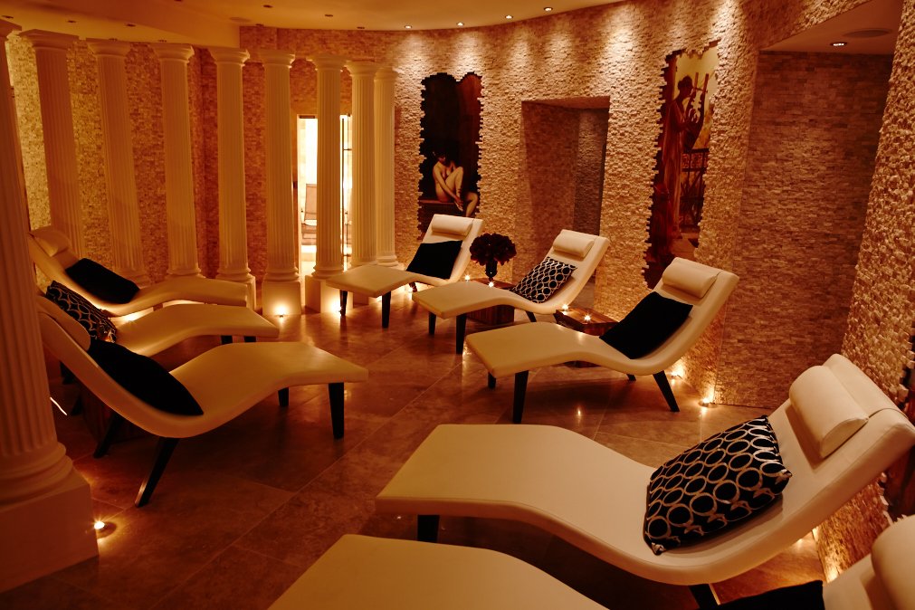 Read more about the article The Blissful Experience Of Thai Square Spa