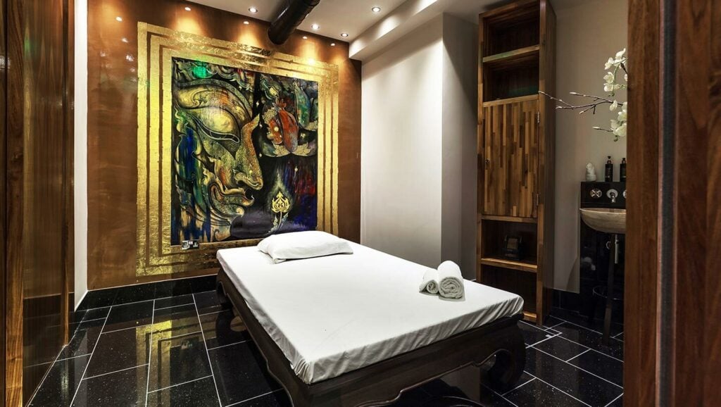 Why Desk Workers in London Need Thai Massage More Than They Realise