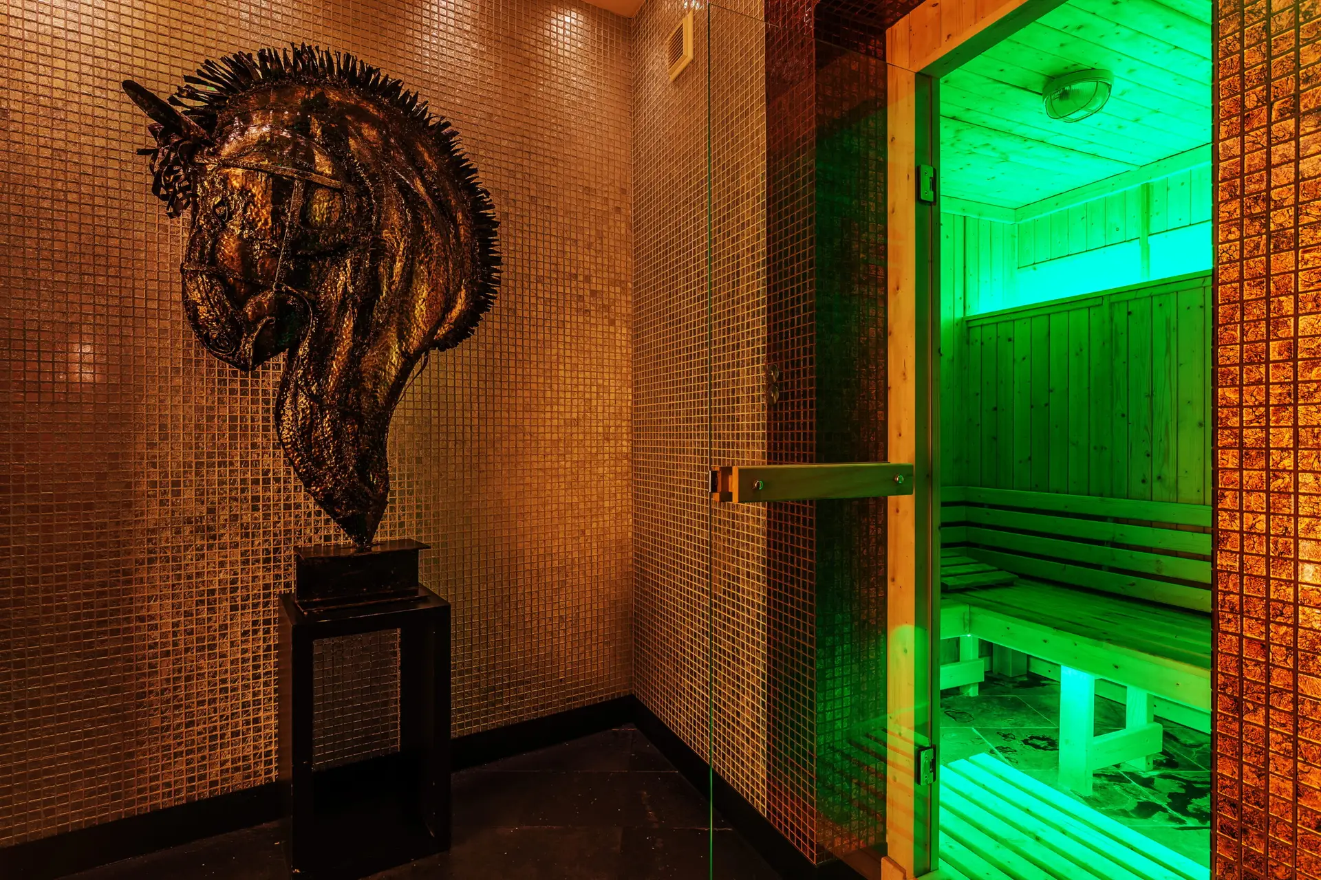 Read more about the article Digital Detox in London: Why Spa Visits Matter More Than Ever